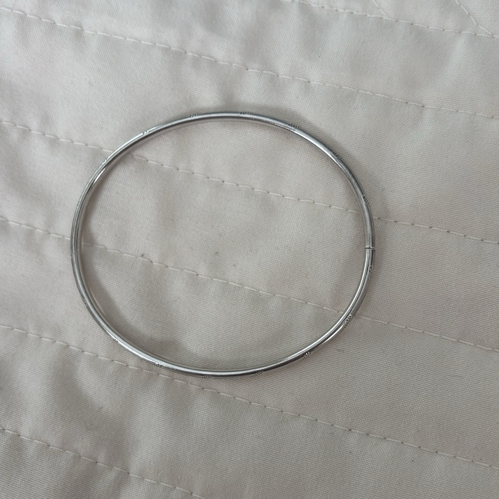 Elegant Sterling Silver Bangle Bracelet - Picture 2 of 6